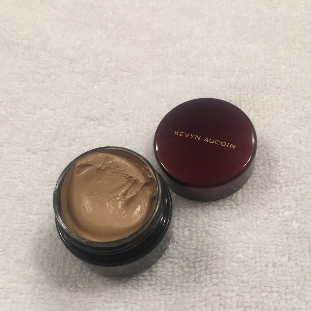 Kevyn Aucoin The Sensual Skin Enhancer SX10